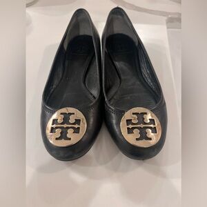 Tory Burch Reva flats size 7 black and gold